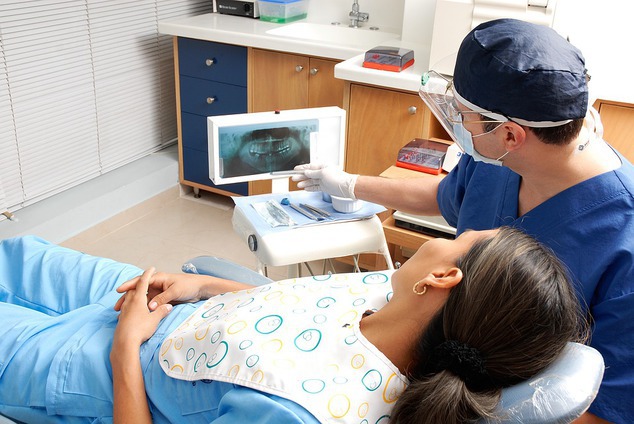 Tourisme dentaire, pourquoi choisir les dentistes en Espagne ?